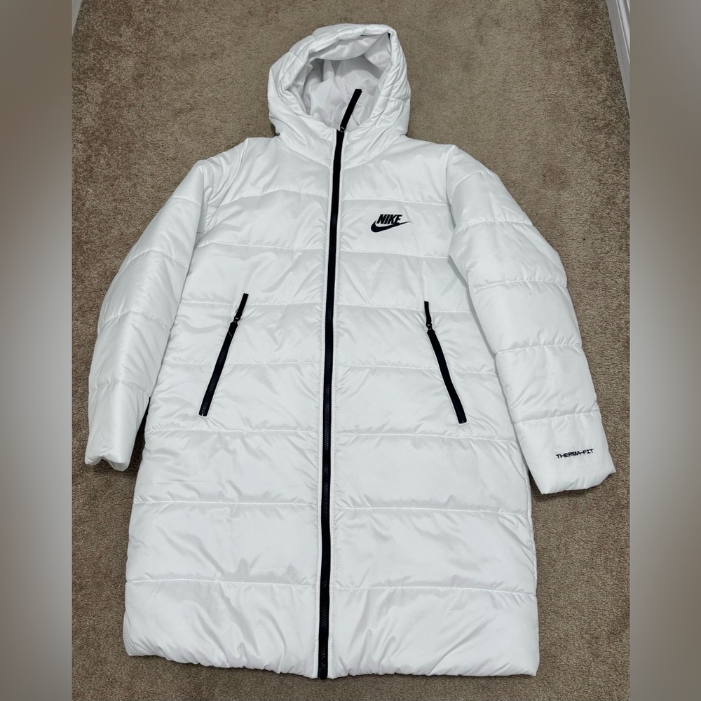 Nike Therma Fit Women's White Puffer Coat Full Black Zipper & Pockets Size M